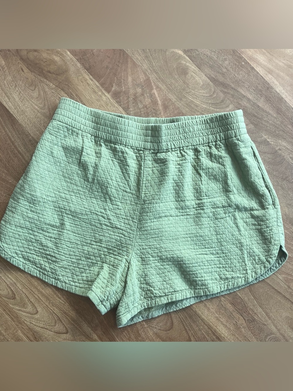 Madewell Quilted Pull-On Dolphin Shorts Sage Green Large